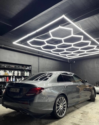 Mercedes-Benz Klasa E cena 91000 przebieg: 234000, rok produkcji 2017 z Warszawa małe 92